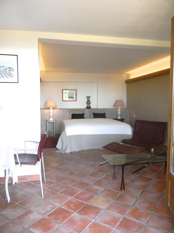 Bed and Breakfast La Bergerie St Antoine Speracedes Номер фото
